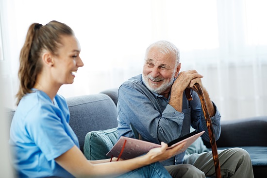 reading-and-its-benefits-to-senior-patients